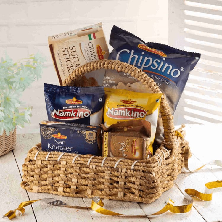 Royal Treat Basket   KF099